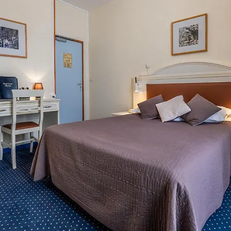 Logis Hotel Central Montargis Exterior photo