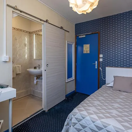 Logis Hotel Central Montargis Exterior photo