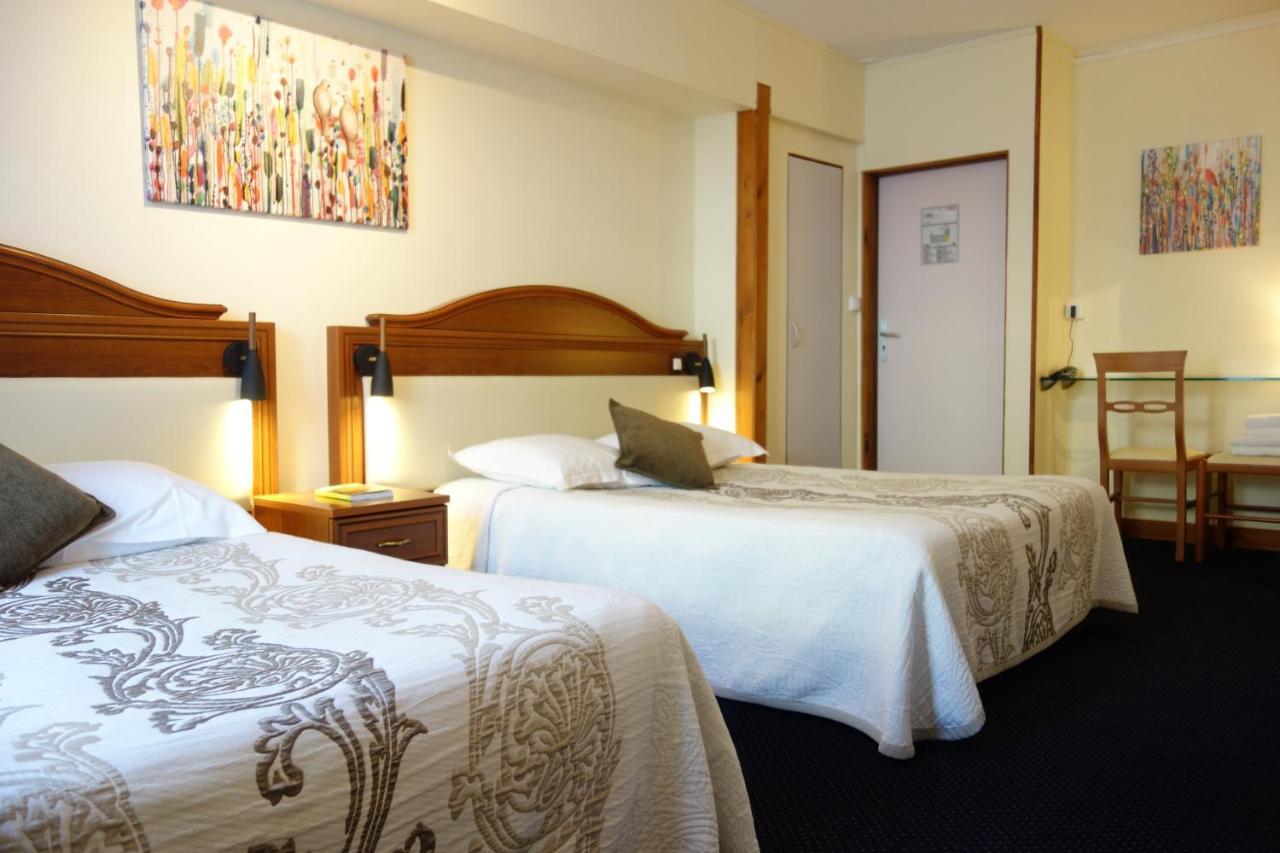 Logis Hotel Central Hotel 2*