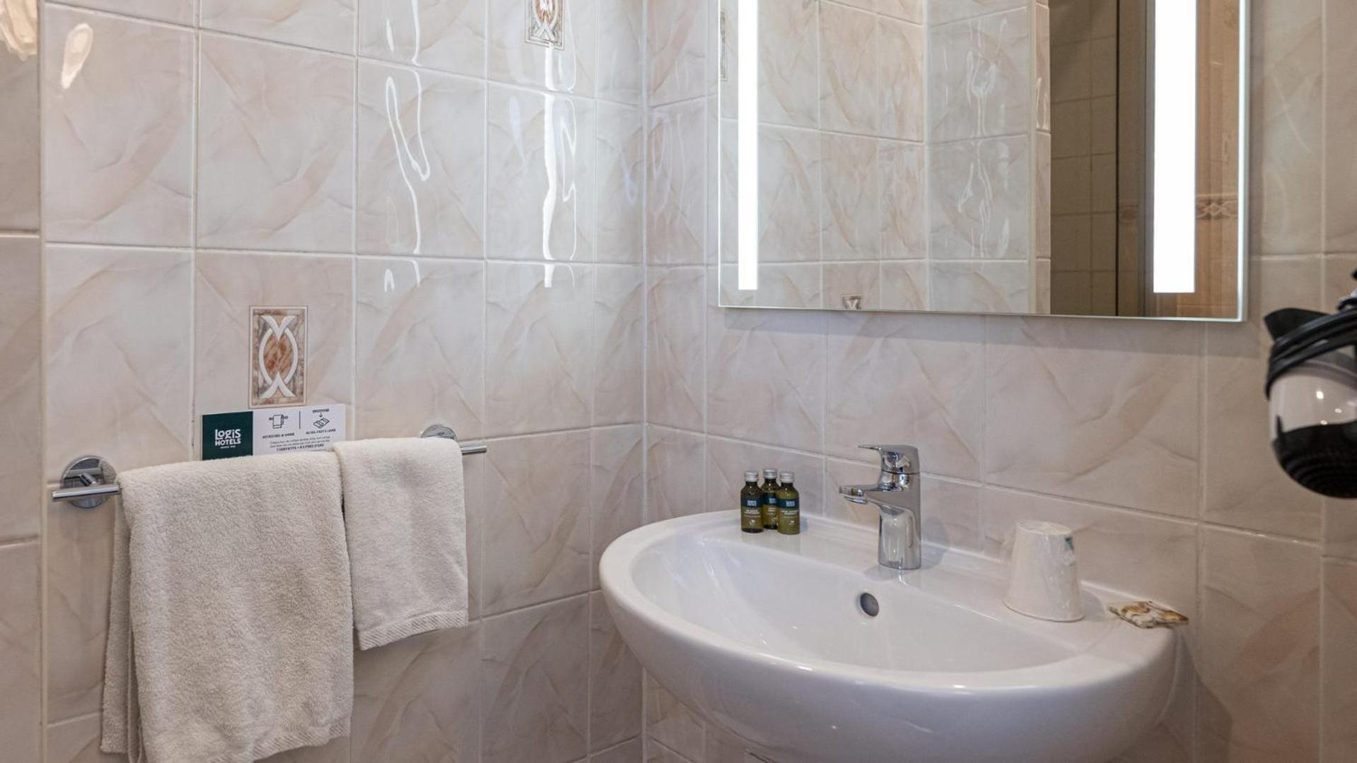 Logis 2* Montargis