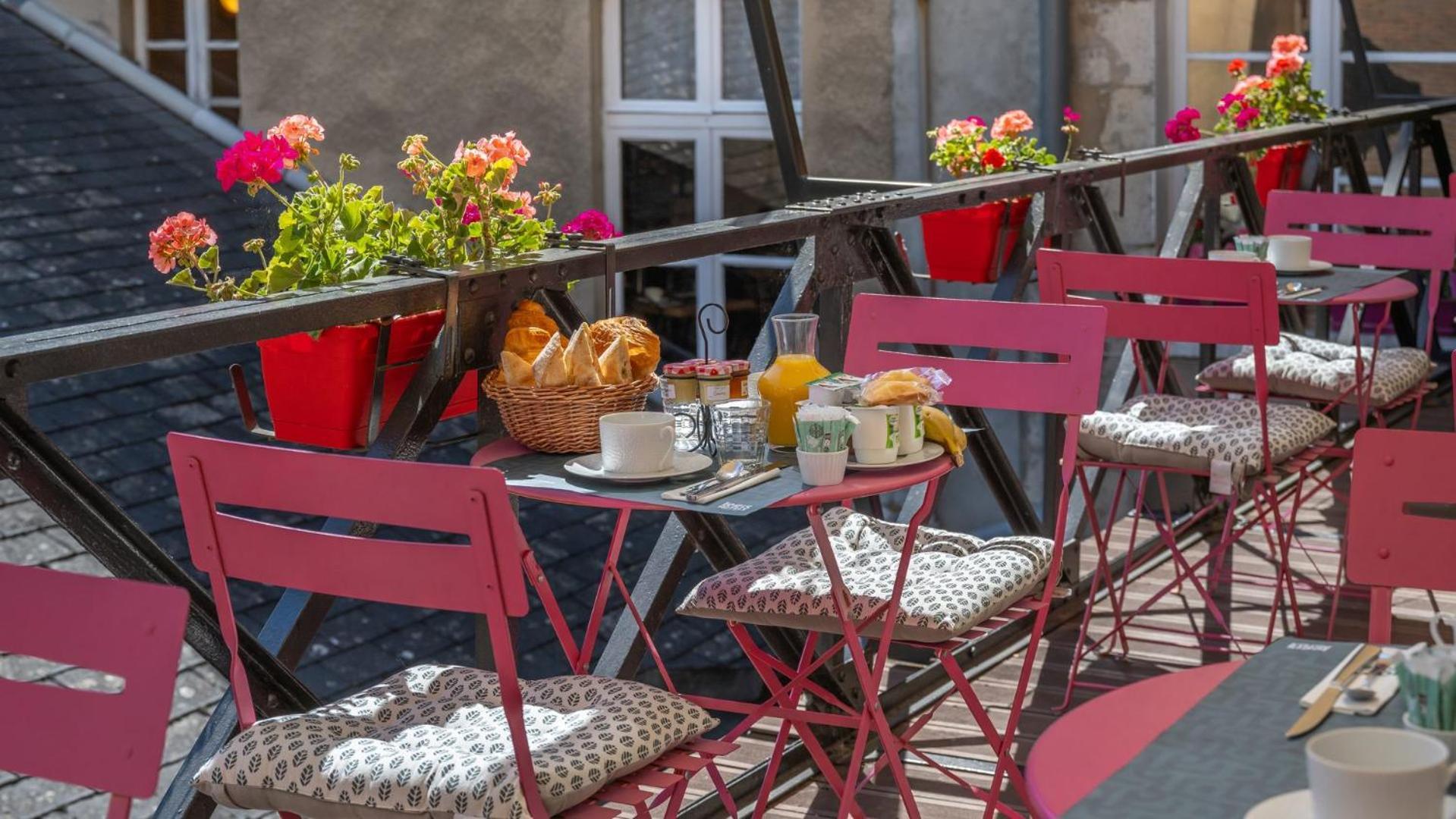 Hotel Logis 2*