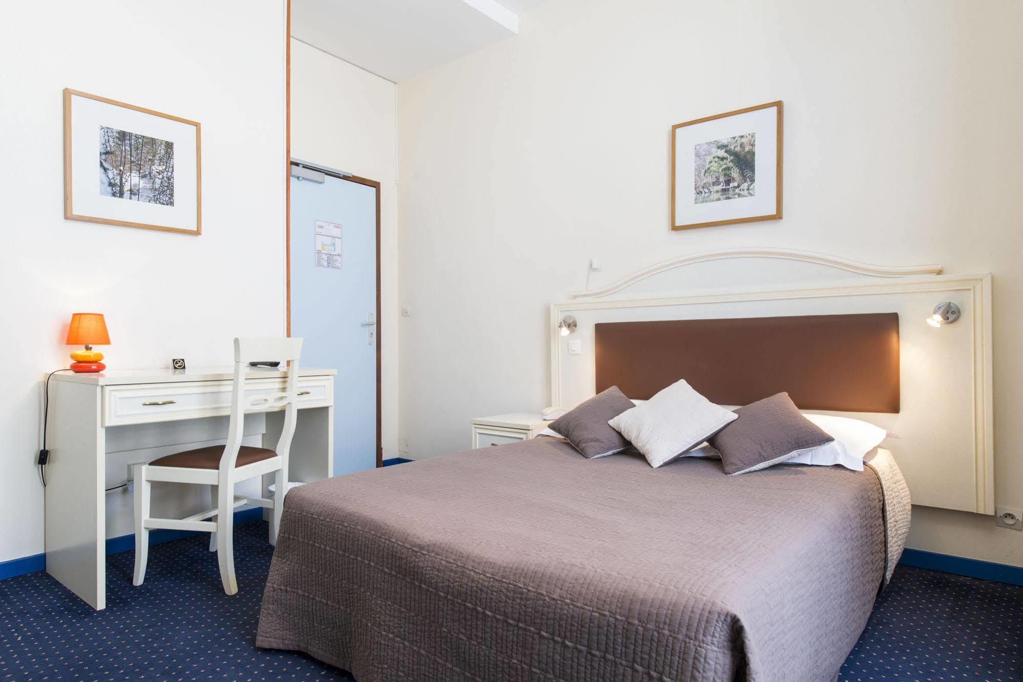Hotel Logis Hotel Central
